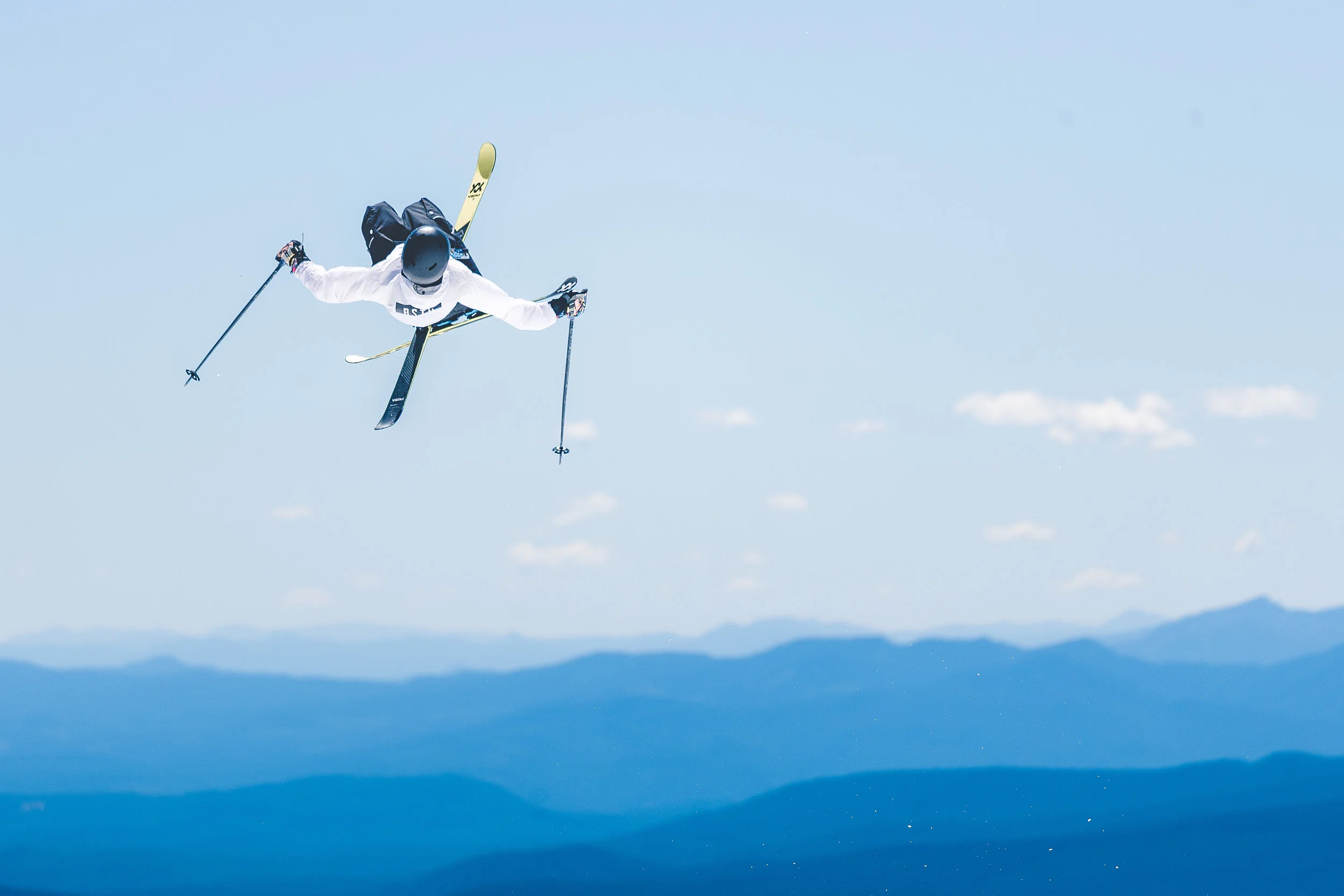 Lucas Chmalschlager booostd in the 102 degree powder day