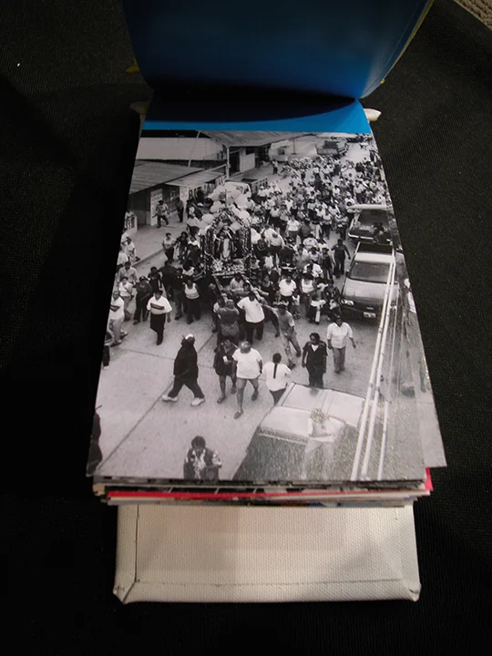 colombook1.jpg