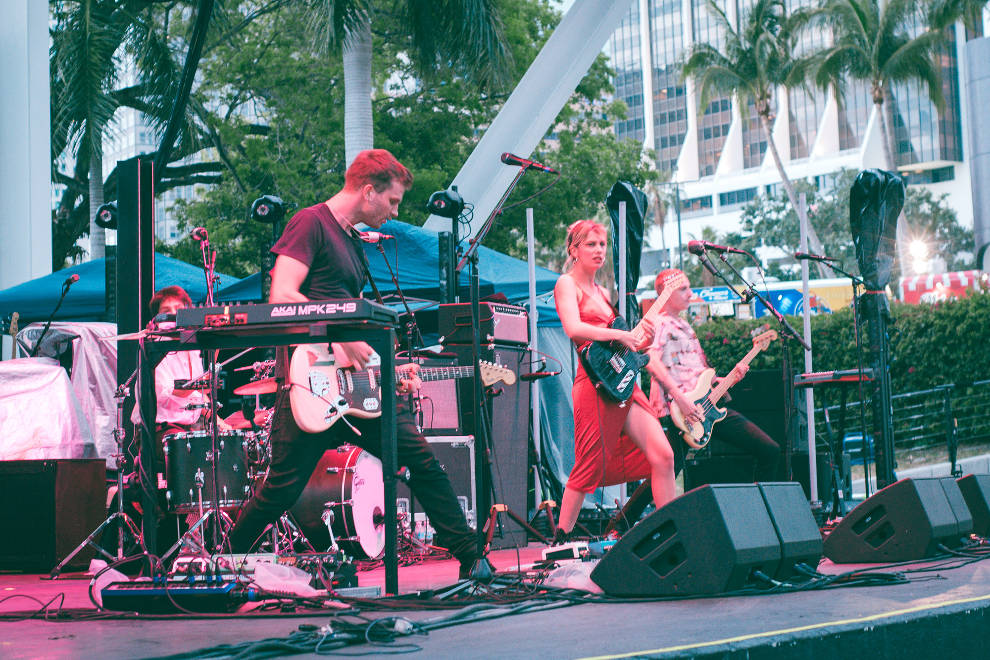 Wolf Alice (by Stephanie Estrada) 