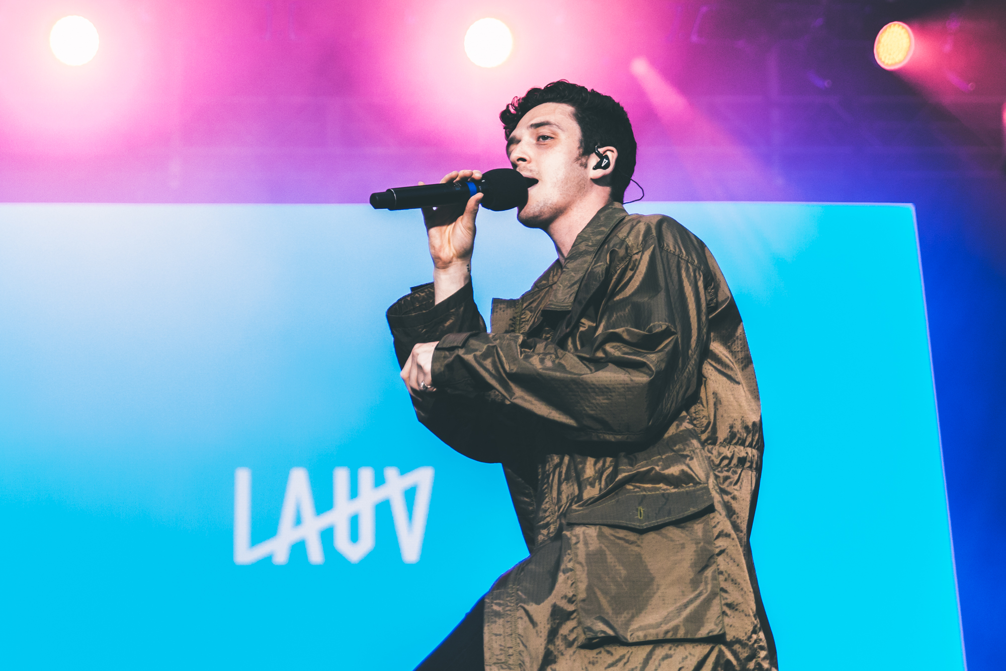 Lauv-8.jpg