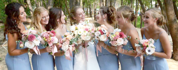 Don’t you think one of the best things about your big day is to have your best friends by your side? We say YES! Photo credit: Genuine Photography By Meyer