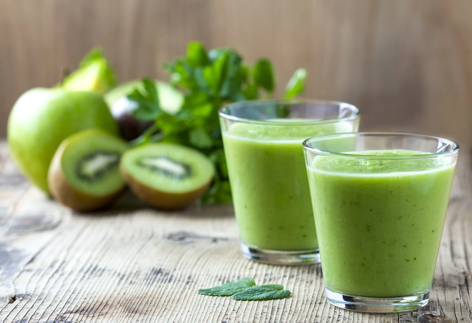 green smoothie kiwi.jpg