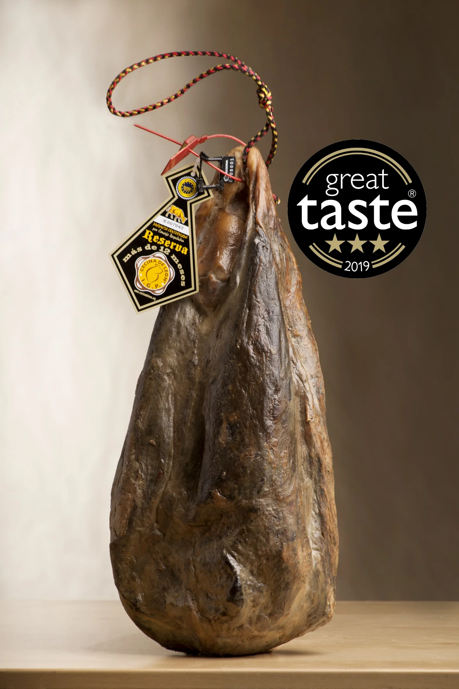 el_abuelo_maragato_cured_beef_halal_3_stars_whole_leg.jpg