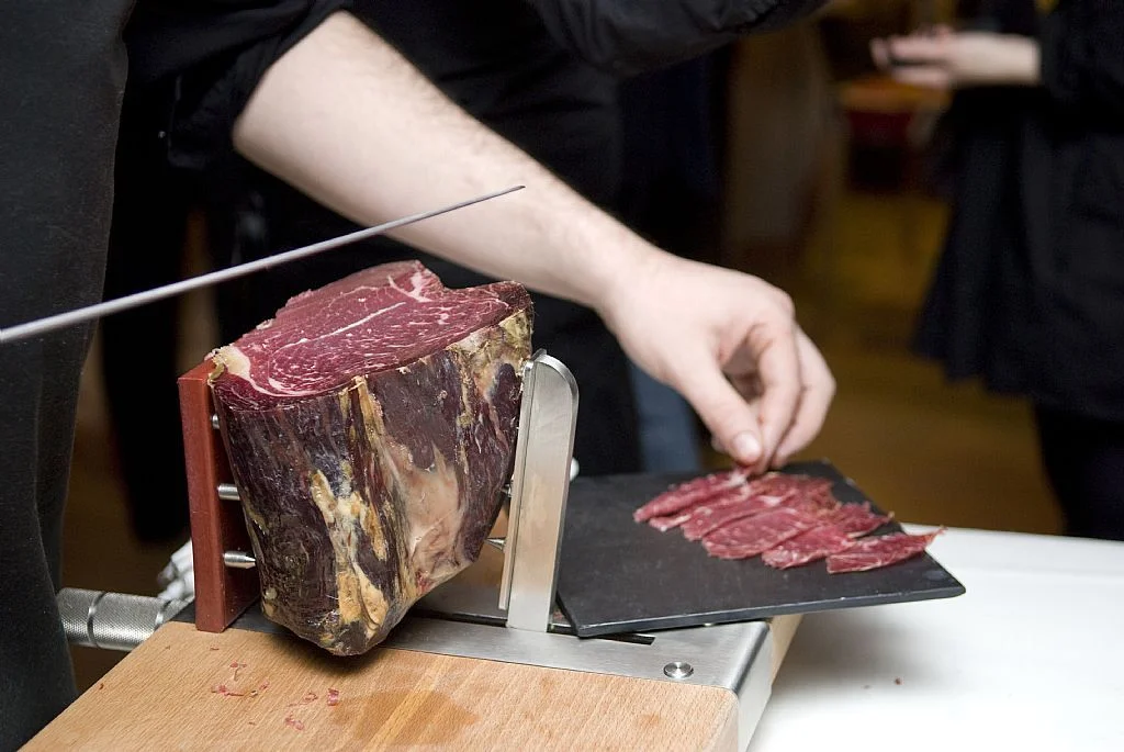 el_abuelo_maragato_premium_cured_beef_halal.jpg