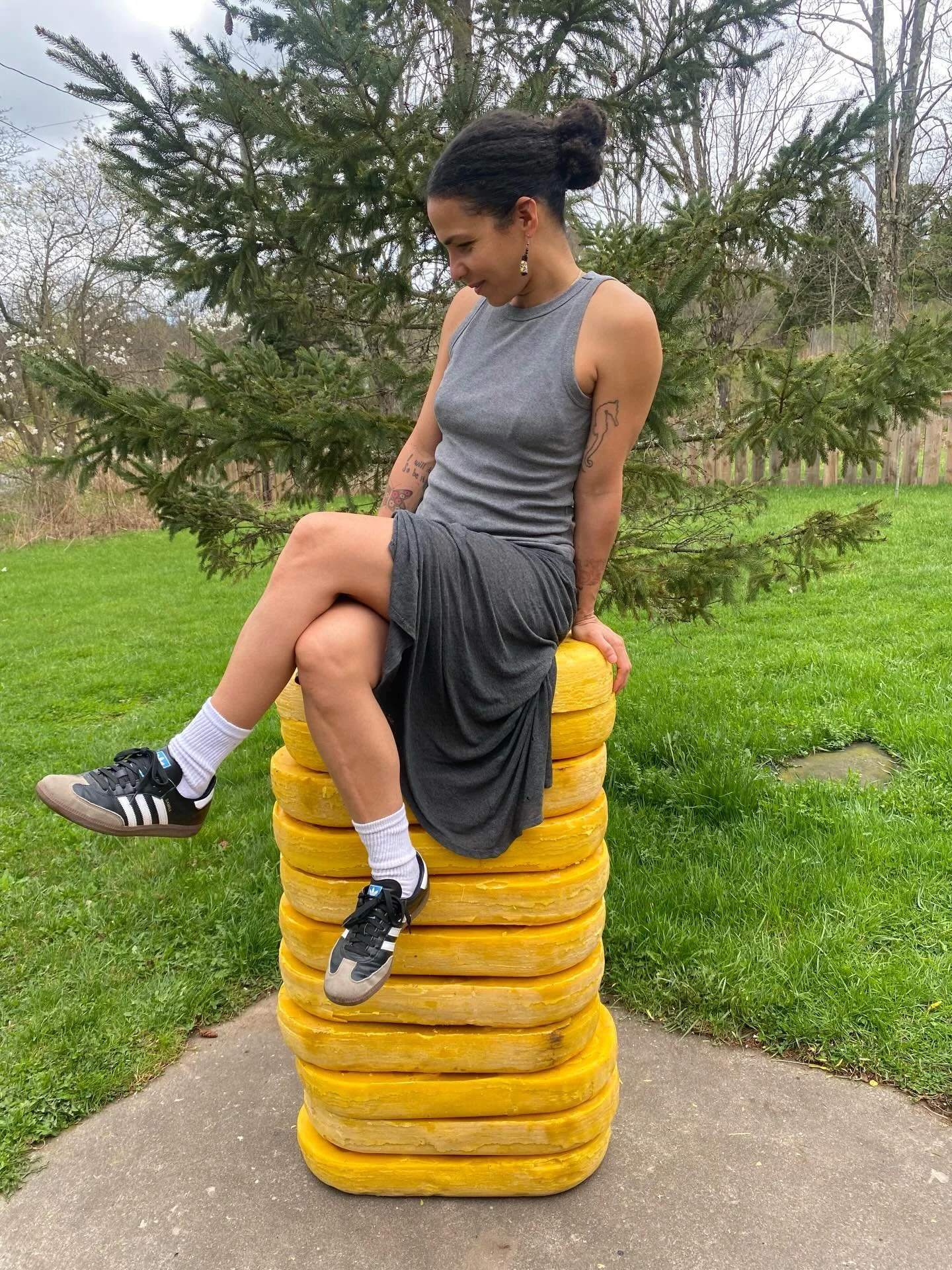 MUTHA OF BEESWAX !! 🌞🕯️🌞 Comment your favorite slide THEN GO TO MY WEBSITE n subscribe to my newsletter. I&rsquo;ve completed the epic task of birthing babies. I&rsquo;ve been recharging, reintegrating and getting ready to show out. TELL ME I&rsqu