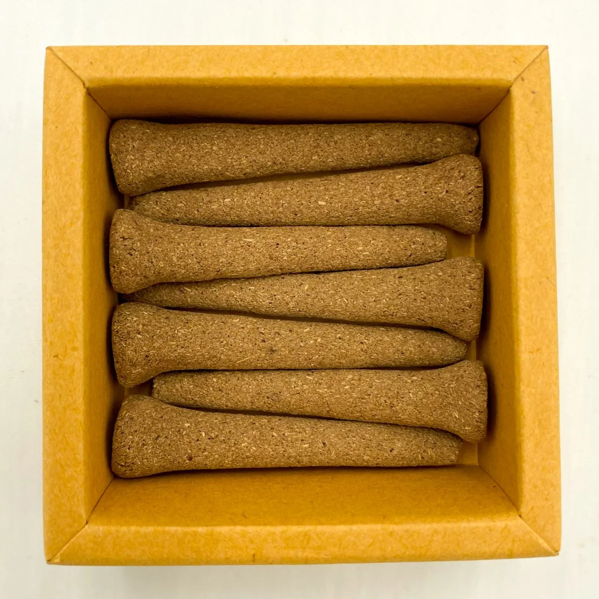 alysia-mazzella-beeswax-candles-new-york-usa-incense-cones-hard-broom-honey-2026-13.jpg