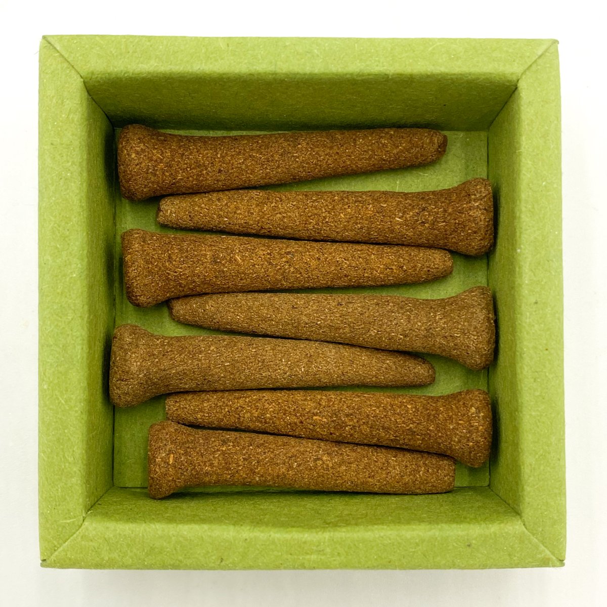 alysia-mazzella-beeswax-candles-new-york-usa-incense-cones-hard-broom-honey-2026-12.jpg