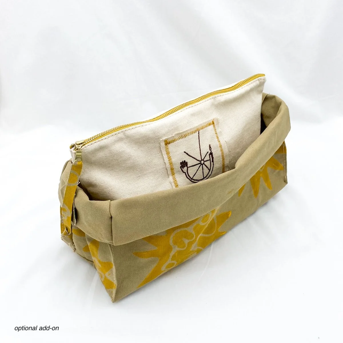 alysia-mazzella-beeswax-candles-new-york-usa-medicine-kit-meditation-custom-bag-2026-31.jpg