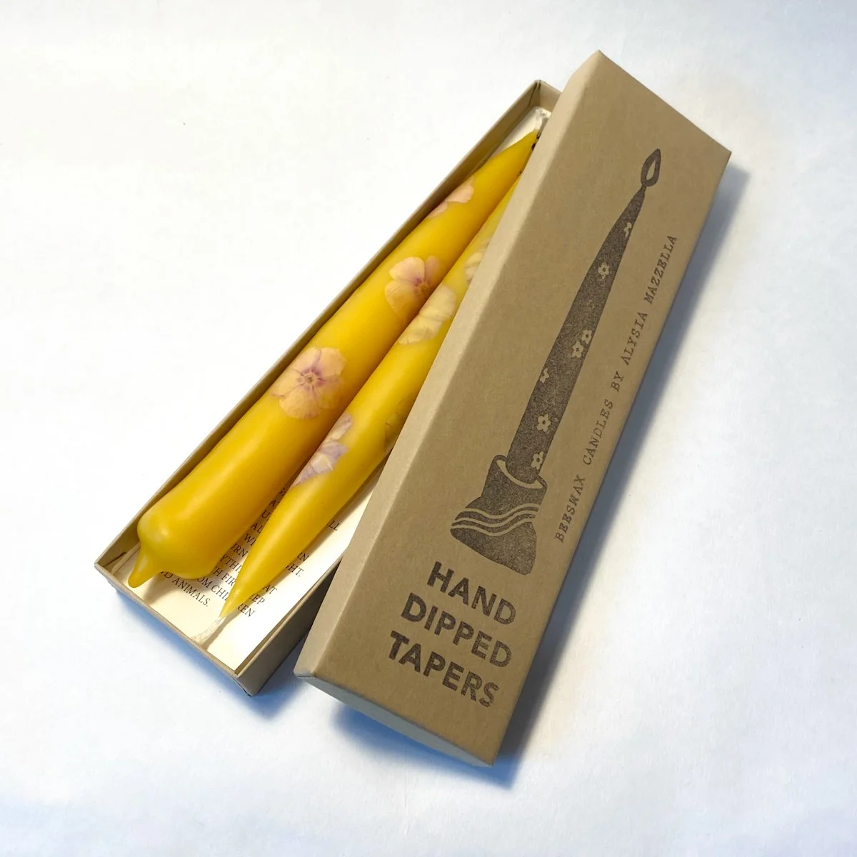 alysia-mazzella-beeswax-candles-new-york-usa-floral-flower-dressed-taper-2026-6-2.jpg