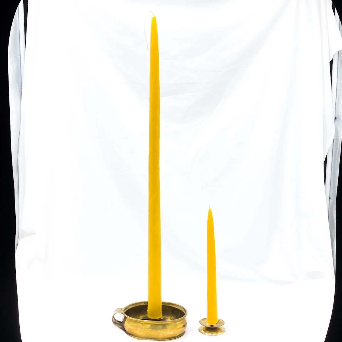 alysia-mazzella-beeswax-candles-new-york-usa-elder-two-feet-taper-2026-2.jpg