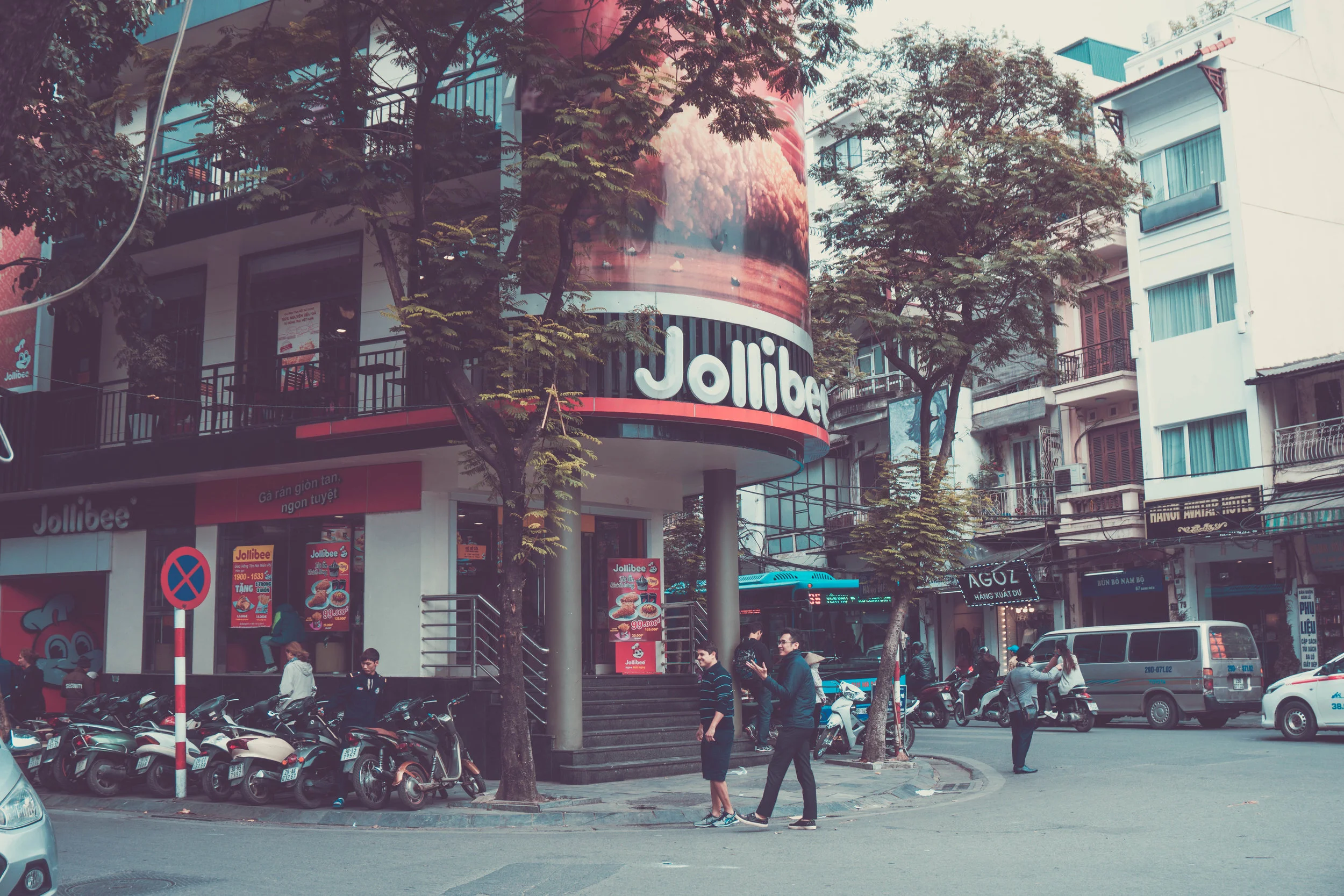 Jollibees.jpg