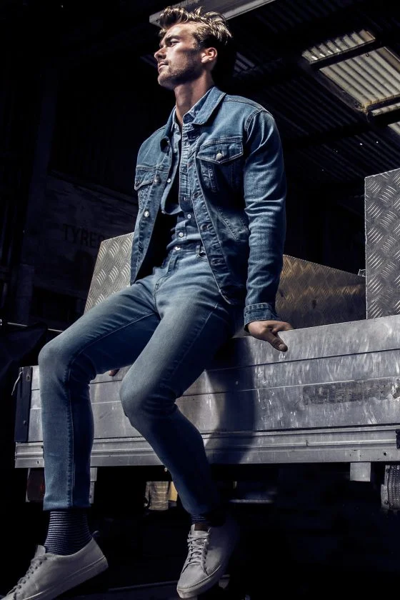 VICTOR_Magazine_Men11-1-560x840.jpg