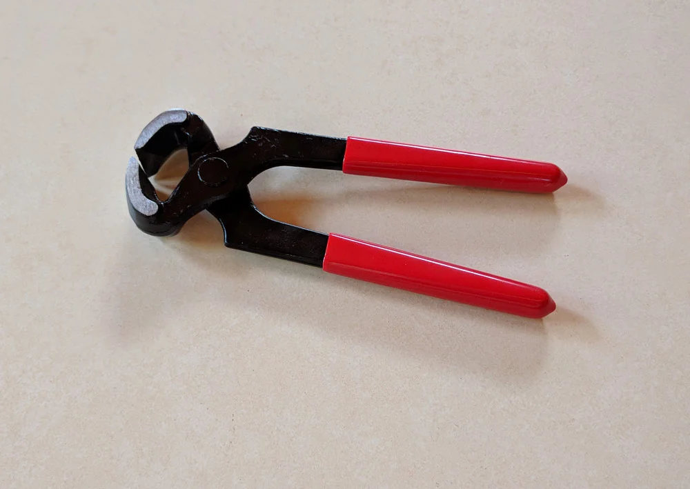 Nail Remover / Pliers