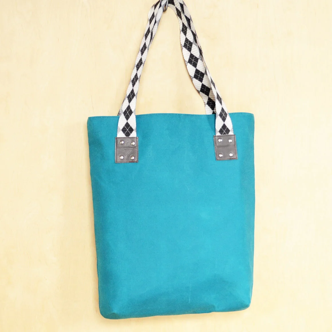 LF Market Tote in Marine Blue