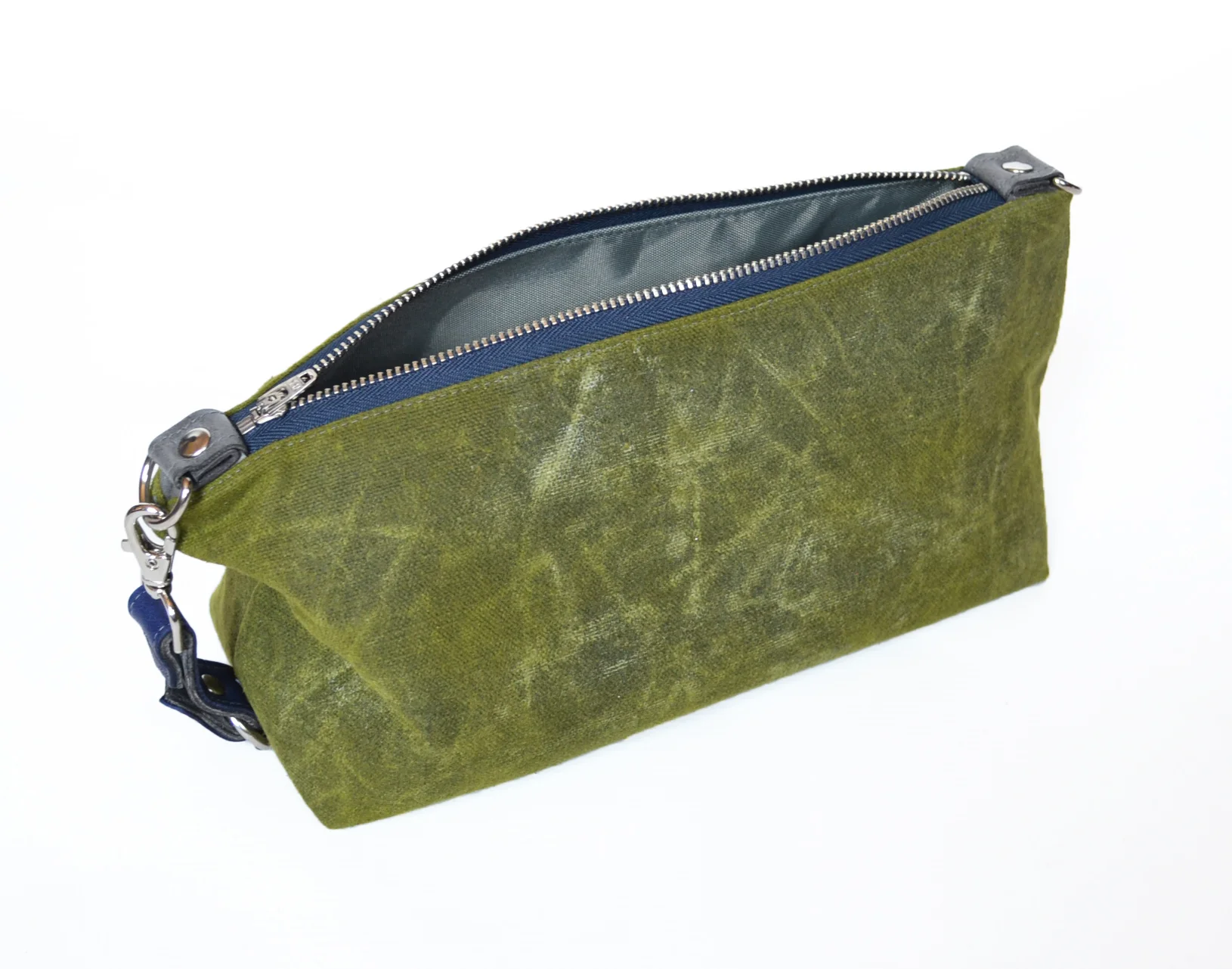 Otto toiletry bag in Moss Green waxed canvas