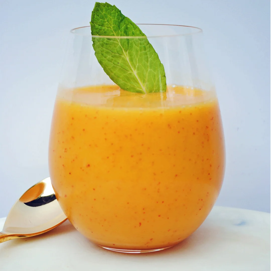 Tangy Turmeric Mango Smoothie