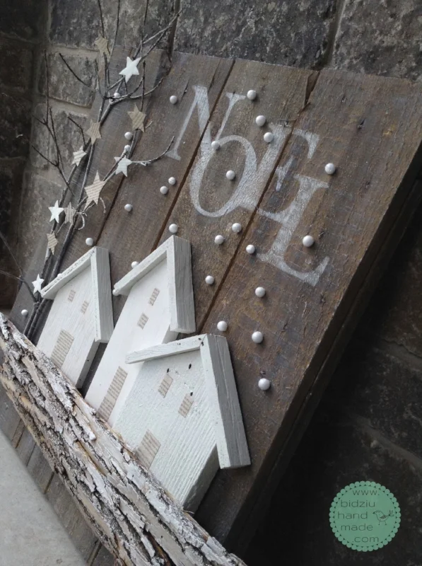 handmade rustic Christmas decoration, rustic Christmas decoration, rustic fireplace decoration, modern Christmas decoration, fireplace decoration ideas, white Christmas decoration, fireplace mantel ideas, Christmas decor, rustic Christmas decor, unique Christmas decoration, reclaimed pallet wood DIY, reclaimed pallet wood project, reclaimed wood, pallet wood, 