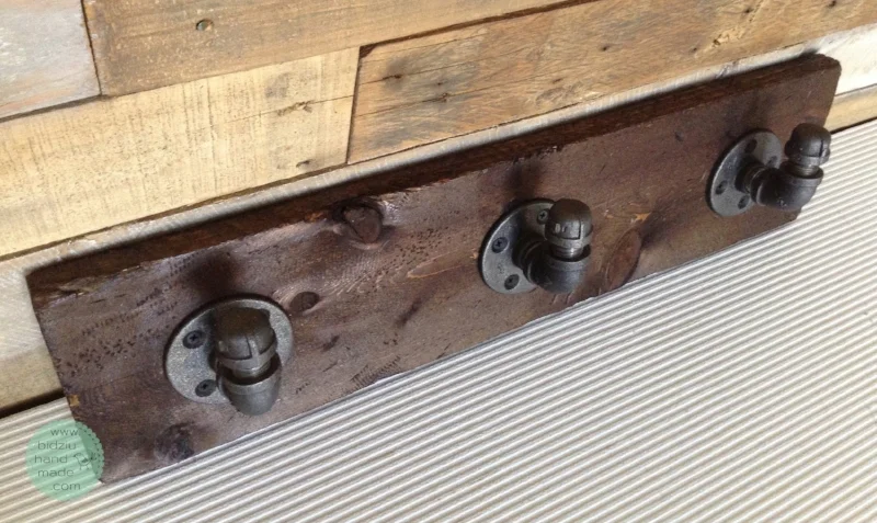 rustic towel rack, rustic hanging rack, rustic rack with hooks, industrial pipe hanging rack, handmade hanging rack, custom made hanging rack, rustic towel rack, industrial pipe hanging rack, unique hanging rack, unique home decor, distressed wood, industrial pipe projects, unique home decor, rustic home decor, modern home decor, bidziu handmade, bidziuhandmade