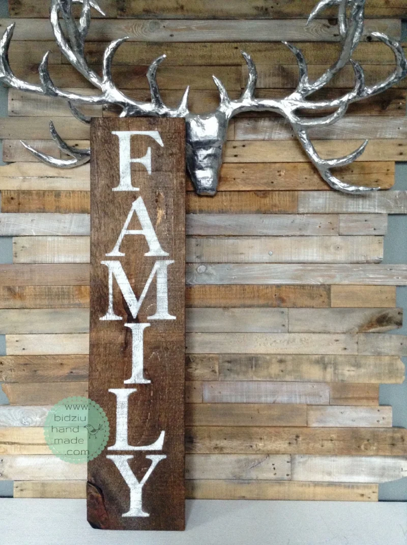 family rustic sign, handmade rustic sign, family wood sign, hand painted rustic sign, handmade family rustic wood sign, painted wood sign, custom made wood sign, rustic home decor, modern home decor, bidziu handmade, bidziu hand made