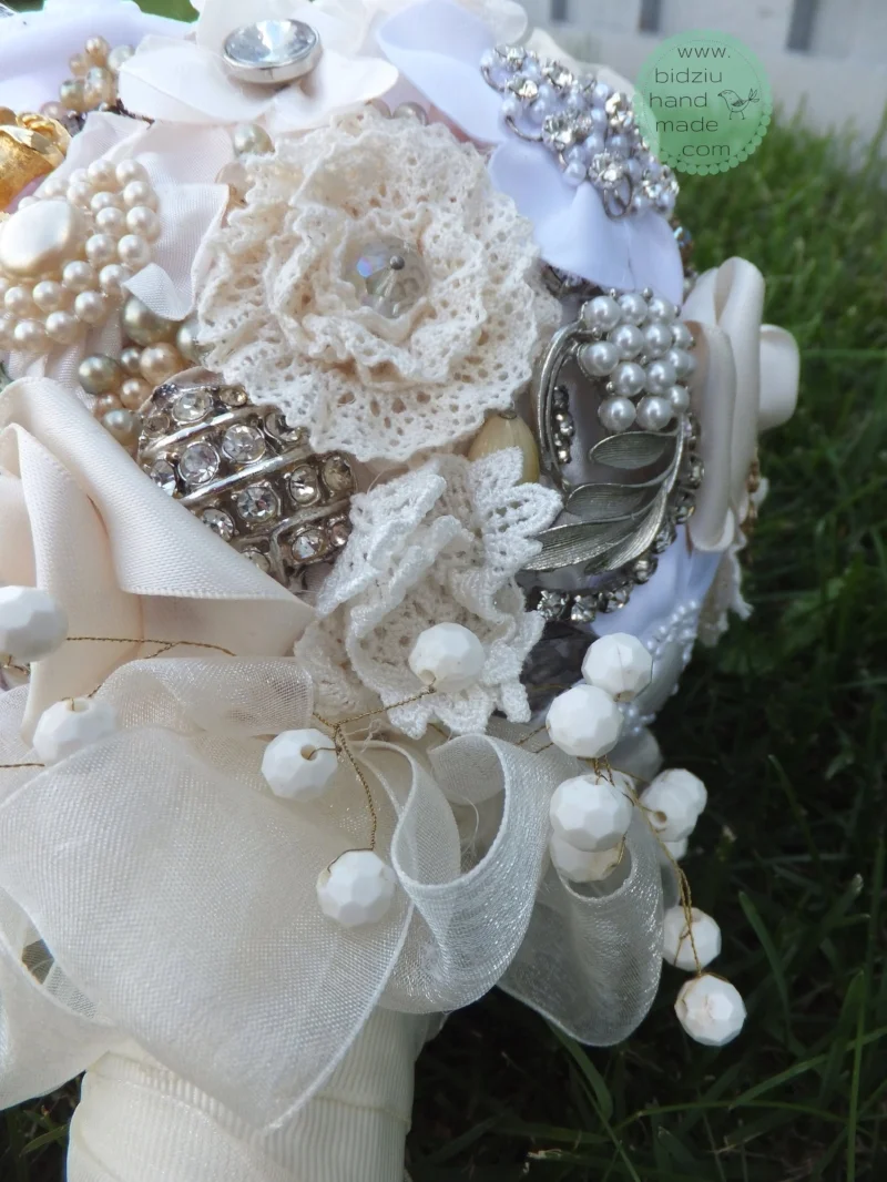 handmade brooch bouquet, custom made brooch bouquet, fabric flower bouquet, bridal bouquet, custom made wedding accessories, handmade wedding accessories, bridal accessories, brooch bouquet, bridal brooch bouquet, bridal bouquet, bidziu handmade