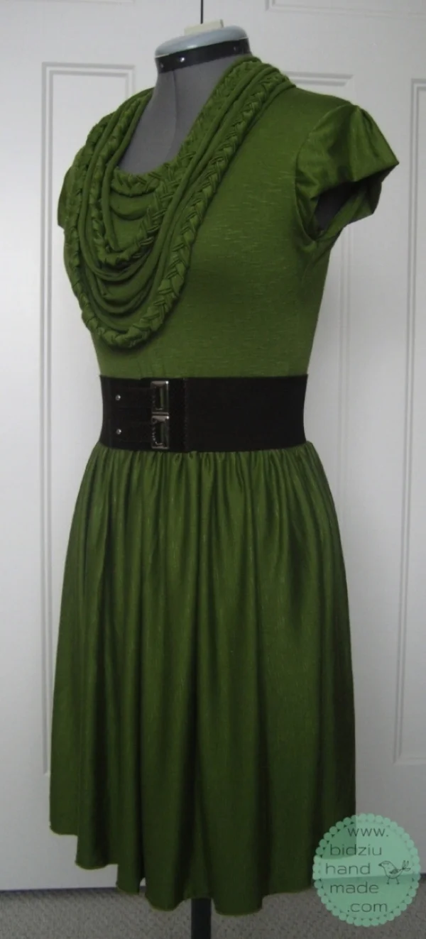 DIY jersey dress, DIY dress, DIY stylish dress, DIY modern dress, DIY clothing, sew your own clothes, handmade dress, handmade jersey dress, green dress, green jersey dress, summer outfit, fall outfit, spring outfit, office outfit, bidziu handmade, bidziu hand made