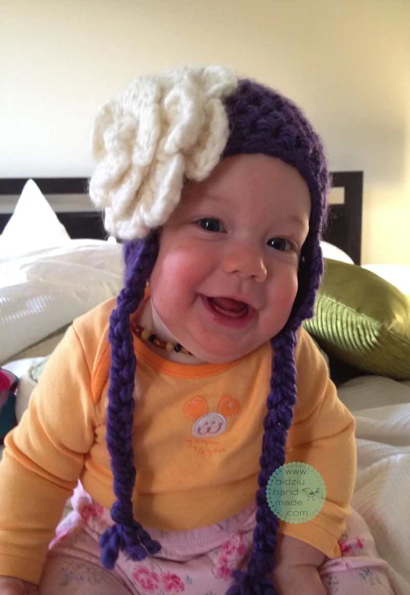 DIY crochet hat, crochet hat, stylish crochet hat, girls' crochet hat, purple hat, purple crochet hat, adorable crochet hat, crochet hat with flower, handmade crochet hat, bidziu handmade, bidziu hand made