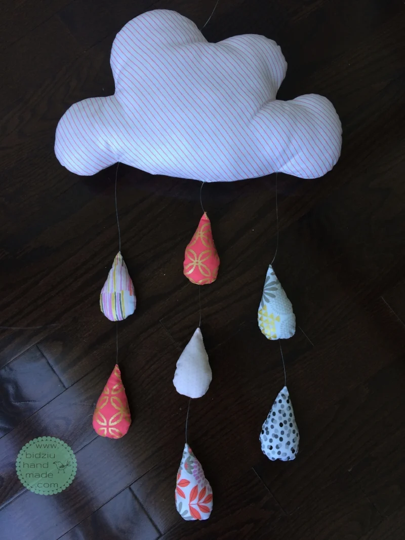 Hanging cloud decoration, stuffed cloud decoration, modern nursery decor, modern kids' room decor, handmade nursery decor, handmade home decoration, nursery decor ideas, kids' room decor ideas, boy's room decor idea, girls' room decor idea, trendy nursery, trendy kids' room, trendy decor ideas for kids, bidziu handmade, bidziuhandmade