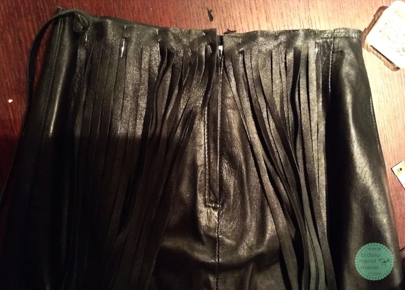 DIY leather skirt, DIY leather fringe skirt, DIY skirt, leather skirt, leather fringe skirt, trendy skirt, repurposed leather projects, upcycled leather, how to make a fringe skirt, how to sew a fringe skirt, DIY trendy skirt, DIY trendy clothing, trendy clothing, trendy outfits, fringe trends, fringe, leather, black mini skirt, trendy black skirt, handmade skirt, handmade clothing, handmade, sewing, bidziuhandmade, bidziu handmade