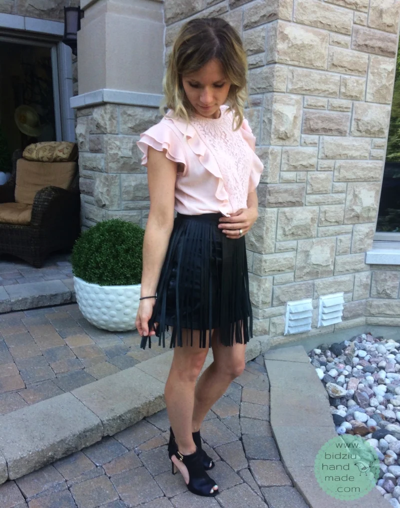 DIY leather skirt, DIY leather fringe skirt, DIY skirt, leather skirt, leather fringe skirt, trendy skirt, repurposed leather projects, upcycled leather, how to make a fringe skirt, how to sew a fringe skirt, DIY trendy skirt, DIY trendy clothing, trendy clothing, trendy outfits, fringe trends, fringe, leather, black mini skirt, trendy black skirt, handmade skirt, handmade clothing, handmade, sewing, bidziuhandmade, bidziu handmade