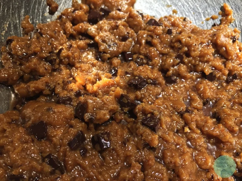 chocolate chip cookies, chocolate chip cookie recipe, chocolate chunk cookies, chocolate chunk recipe, chocolate chip cookies from scratch, chocolate chip cookie recipe from scratch, thin chocolate chip cookies, thin chocolate chunk cookies, crispy chocolate chip cookies, crispy chocolate chunk cookies, best chocolate chip cookie recipe, best chocolate chunk cookie recipe, amazing chocolate chip cookie recipe, amazing chocolate chunk cookie recipe, food blog, cookie recipe, best cookie recipe, thin and crispy cookies, cookie chips, organic cookies, cookies with organic ingredients, organic cooking, healthy cookies, healthy cooking, healthy recipes, coconut oil recipes, coconut oil, delicate cookies recipe, cookie recipe from scratch, bidziu handmade, bidziu hand made