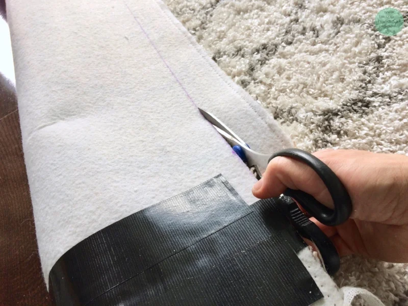DIY rug, how to tape rugs together, how to attach rugs together, DIY custom size rug, area rug, dining room rug, shag rug, custom size area rug, rug DIY, rug tutorial, DIY rug tutorial, custom made rug, custom rug, living room rug DIY, modern rug DIY, bidziu handmade, bidziuhandmade