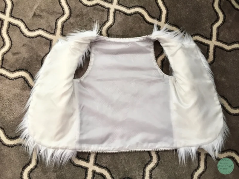 DIY faux fur vest, DIY kids' clothing, trendy kids clothing, trendy toddler clothing, modern kids clothing, modern toddler clothing, cute outfits for kids, trendy outfits for kids, trendy outfits for toddlers, cute outfits for toddlers, fur vest outfits, outfits with furs vests, outfits with vests, kid outfits with vests, vest outfits for toddlers, vest outfits for kids, sew your own clothes, sewing clothes for kids, handmade kids' clothing, handmade toddler clothing, handmade clothes for kids, handmade clothes for toddlers, bidziu handmade bidziuhandmade