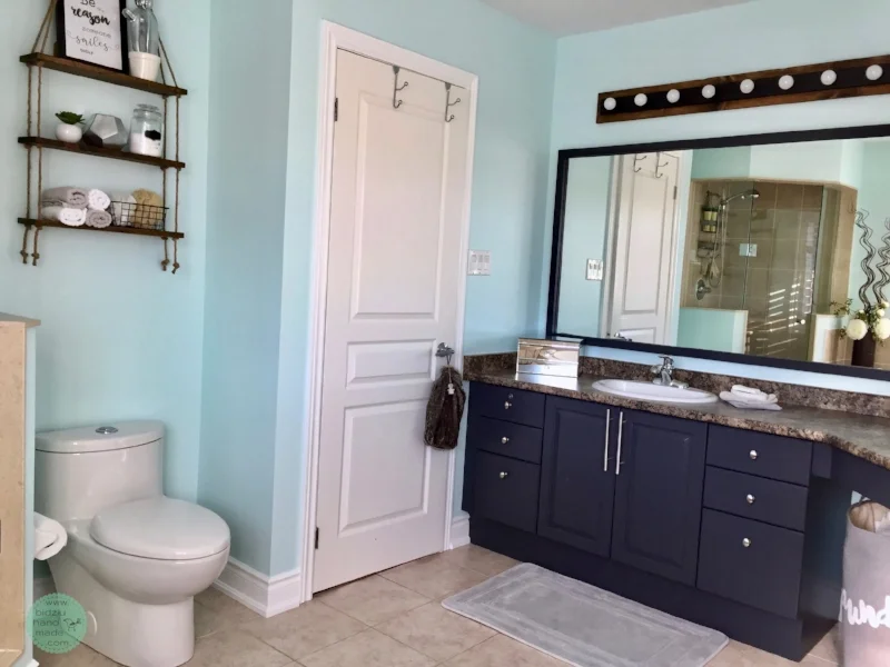 DIY bathroom, bathroom update, how to update outdated bathroom, bathroom renovation, DIY bathroom update, master ensuite update, master ensuite renovation, modernizing a bathroom, bathroom paint colours, turquoise bathroom, turquoise and beige bathroom, turquoise and gray bathroom, turquoise and grey bathroom, beige and turquoise bathroom, grey bathroom, gray bathroom, DIY bathroom update, cheap bathroom update, thrifty bathroom, how to make a bathroom modern, modern bathroom decor, modern bathroom decoration, bathroom decor, modern home, how to update bathroom to sell a house, selling a house, how to prepare a house for sale, how to prepare a home for sale, how to paint bathroom cabinets, how to paint cabinets, how to update a vanity light, vanity light update, vanity light upcycling, upcycled vanity light, modernized bathroom light, bathroom light DIY, vanity light DIY, bathroom before and after, bidziu handmade, bidziuhandmade