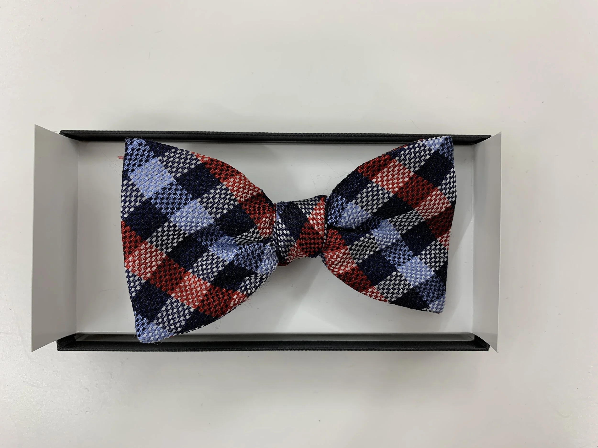 D5A3DBA0-68F2-41E5-9011-0AC742E88723