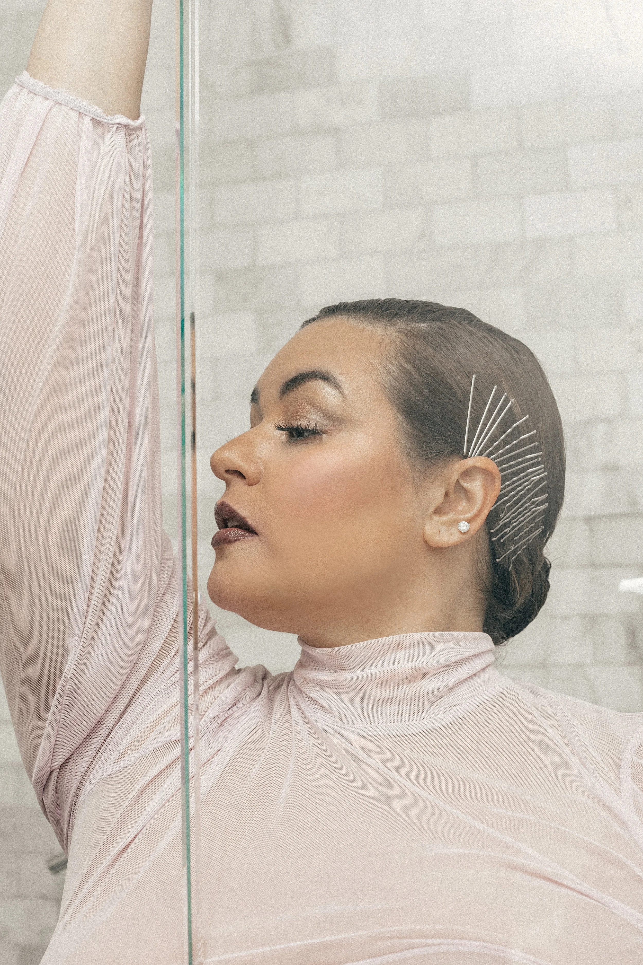 Model: @misslauraleej Photographer: @lydiahudgensphoto Stylist: @mocstyling Makeup Artist: @makeupbyslater Hair Stylist: @perfecthairjay