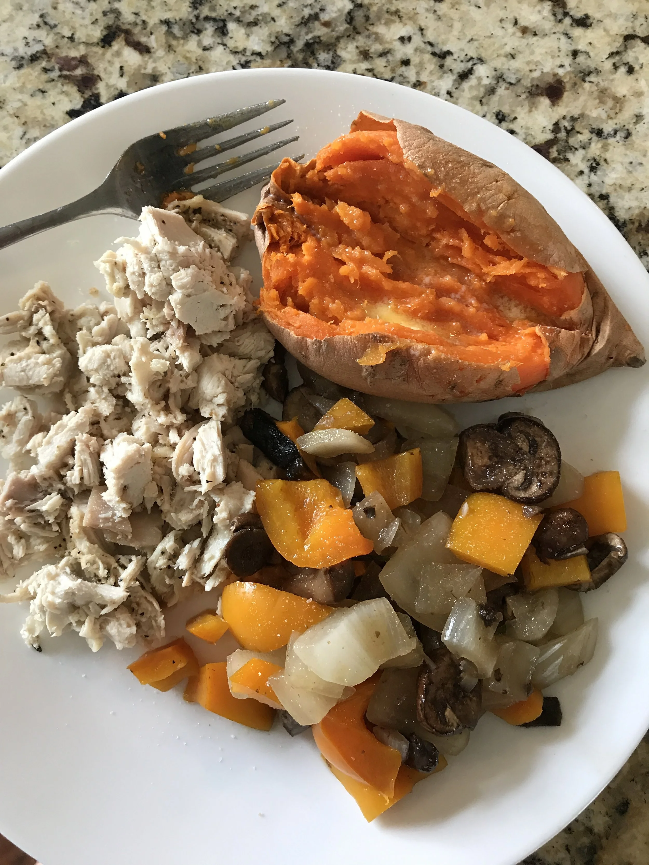  My lunch from today! 1 Red + 1 Green+ 2 yellow + 1.5tsp