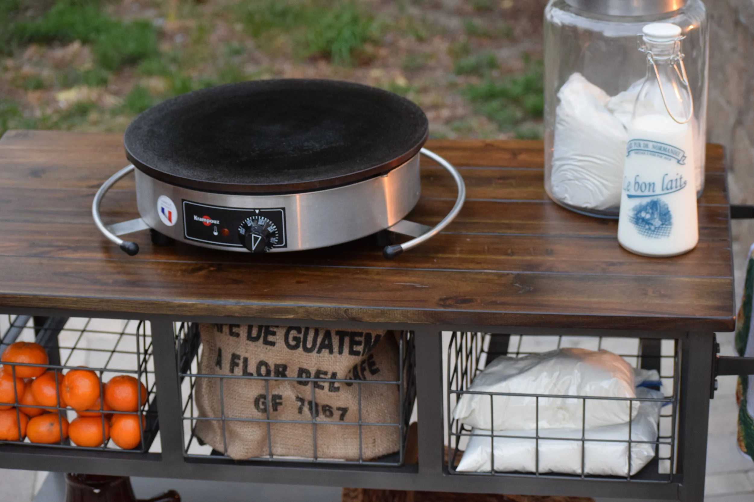 Copy of Authentic French crêpes and custom coffee, espresso and cappuccino catering serving Ventura, Santa Barbara and Los Angeles counties