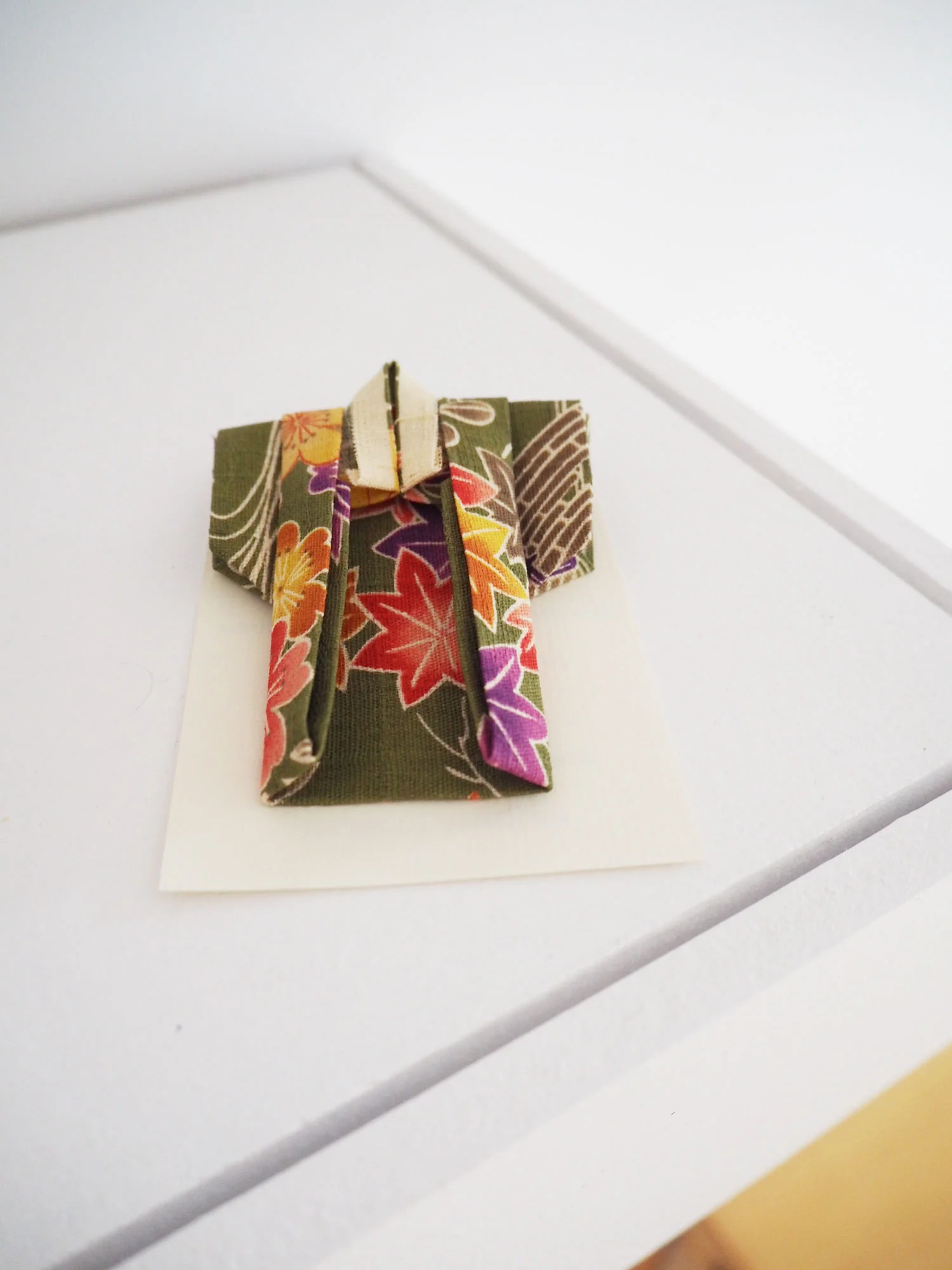 Daisy-green-brooch.jpg