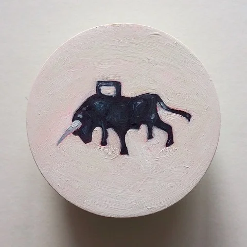 GOST_Naomi Zouwer_Black plastic bull_small.jpg