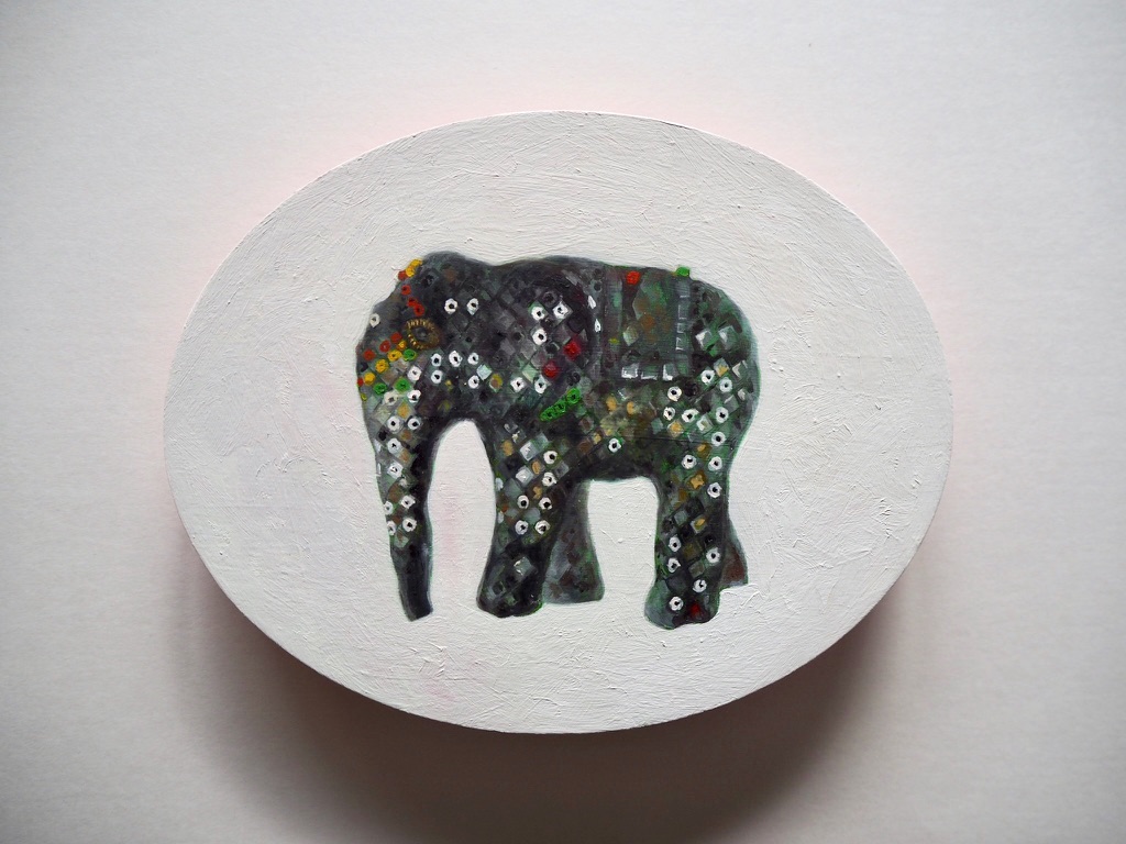 GOST_Naomi Zouwer_Mirror elephant large oval.jpg