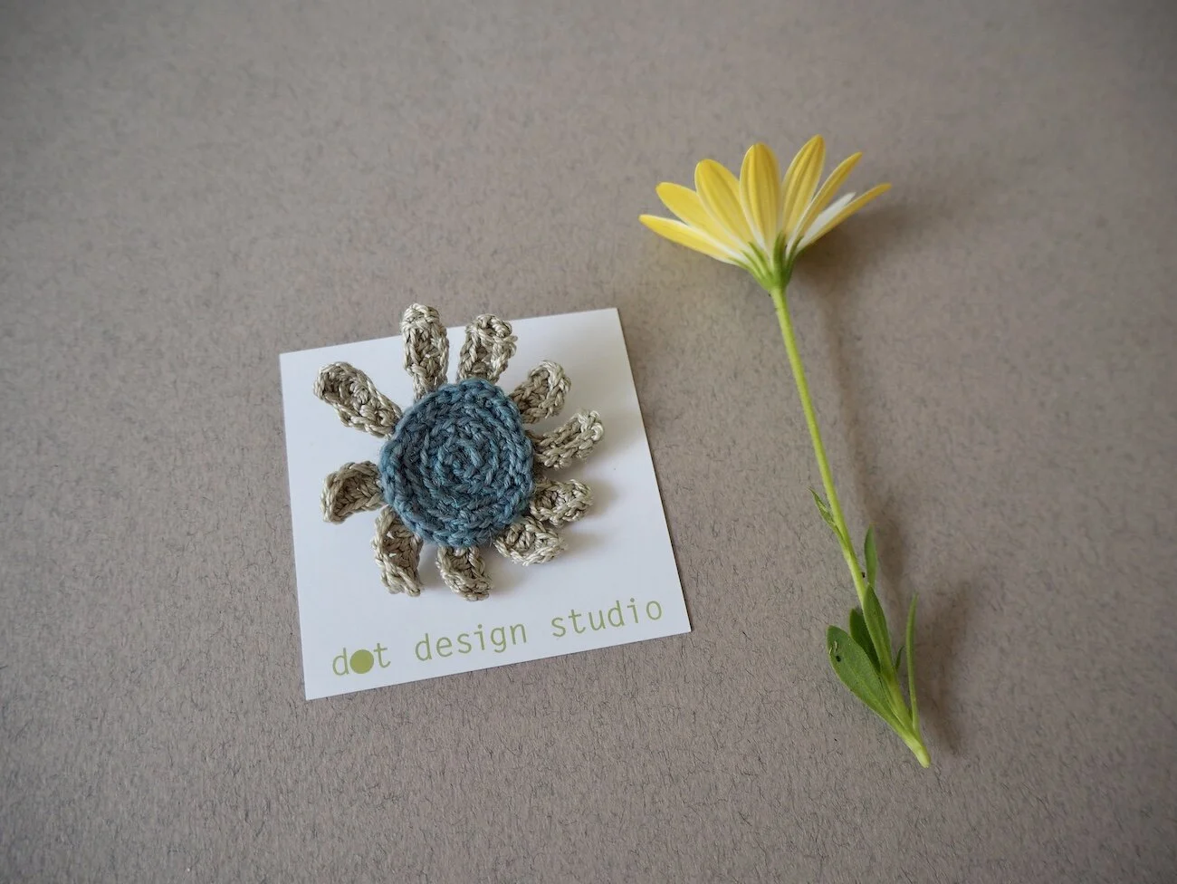 GOST_Dot Design_Daisy brooch blue_ 5cm_low res_LNH.jpeg