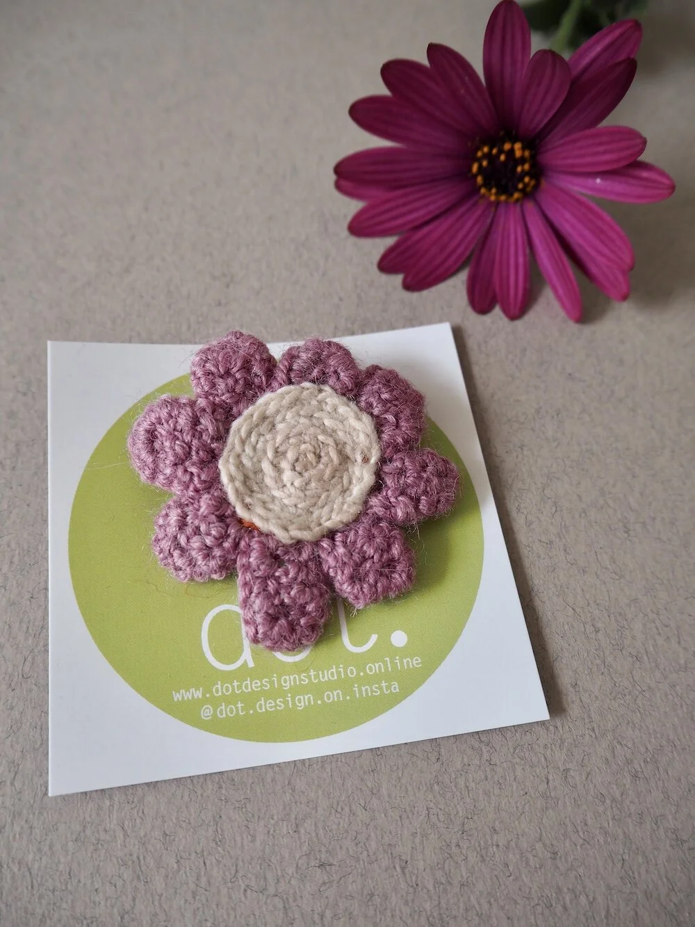 GOST_Dot Design_Daisy brooch small pink_4cm_low res.jpeg