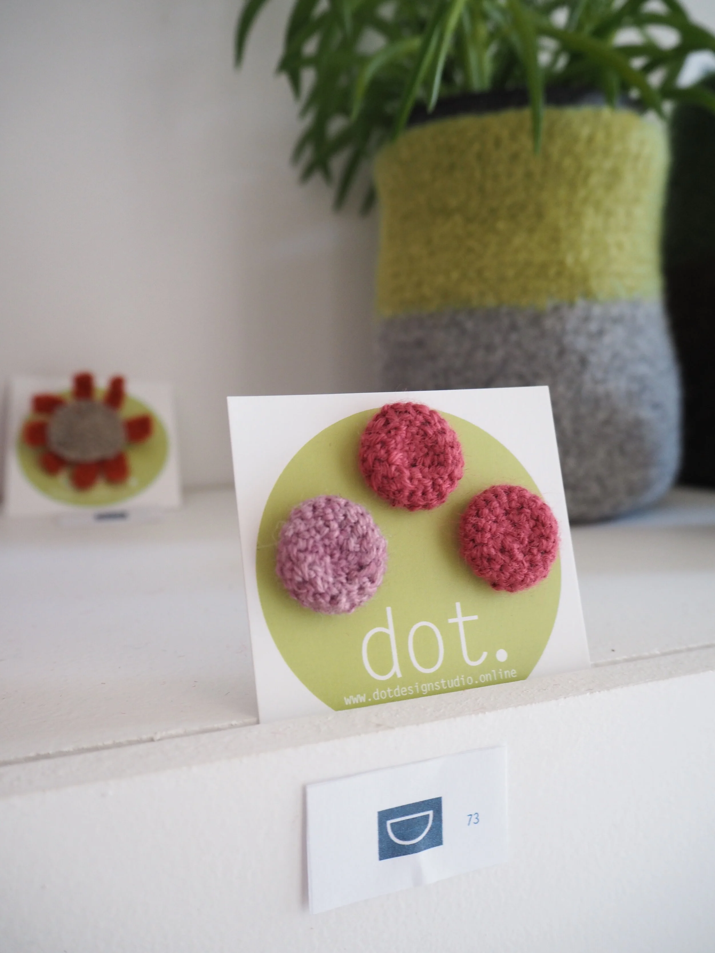 dot design - earrings