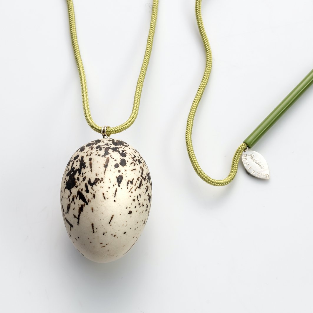 GOST_Alice-Whish_ Bowerbird-egg-Bumbiang-Necklace-2020-French-Stoneware-925 silver-and-French-silk-braid-H44cmW3.5cmD3.5cm-Photo-Greg-Piper_low res.jpg