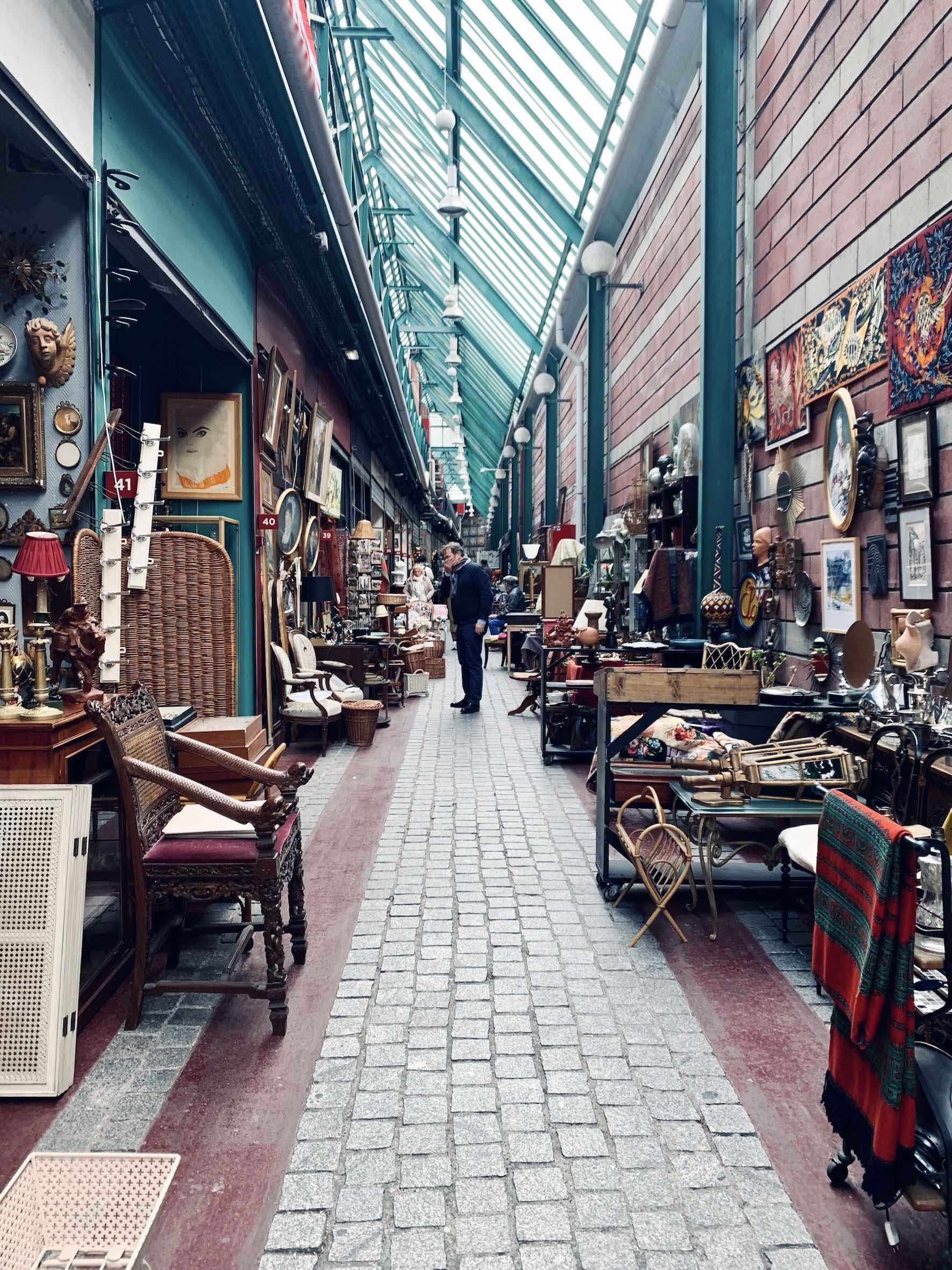 GOST_Melissa Hammond_Marche aux Puces 4_low res.jpg