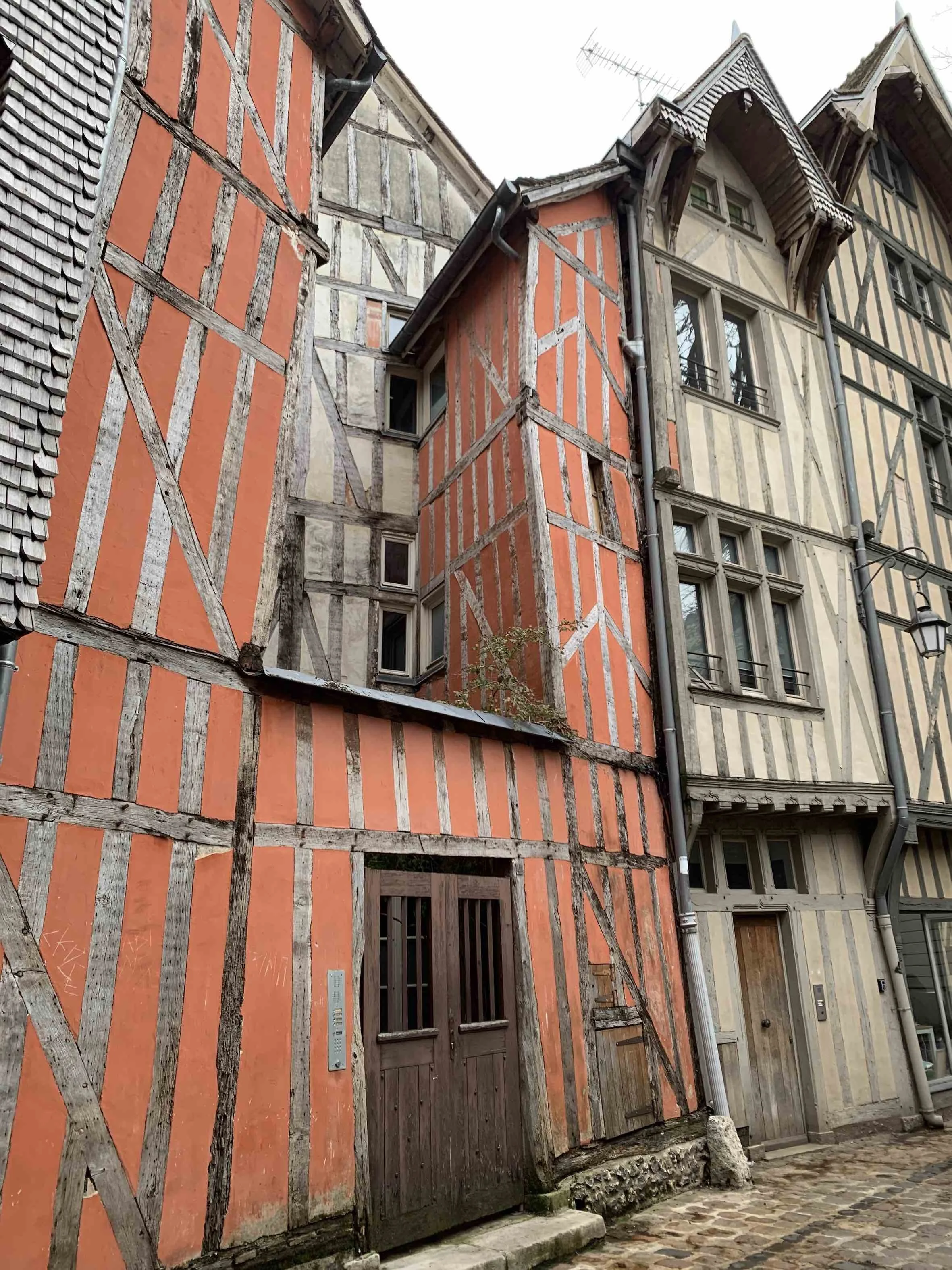 GOST_Melissa Hammond_Maisons des Troyes_low res.jpg