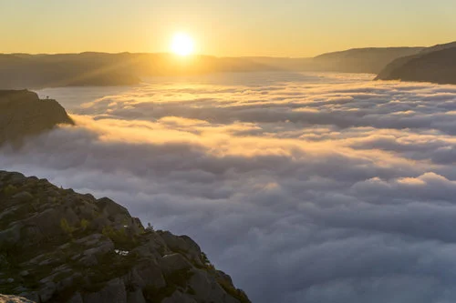 Sunrise+with+clouds.jpg
