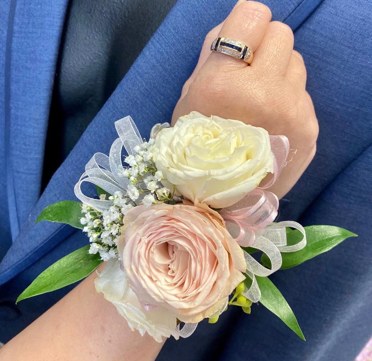 アクセサリー rose Double Pearl Rose Wrist Corsage — S & V Collections