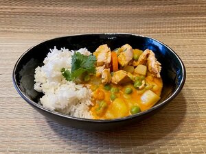 Thaise rode curry met kip en groentjes