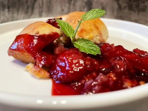 Cobbler met zomers fruit